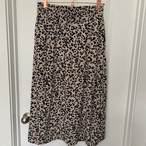 H&M Light Beige Leopard Print Midi Skirt
